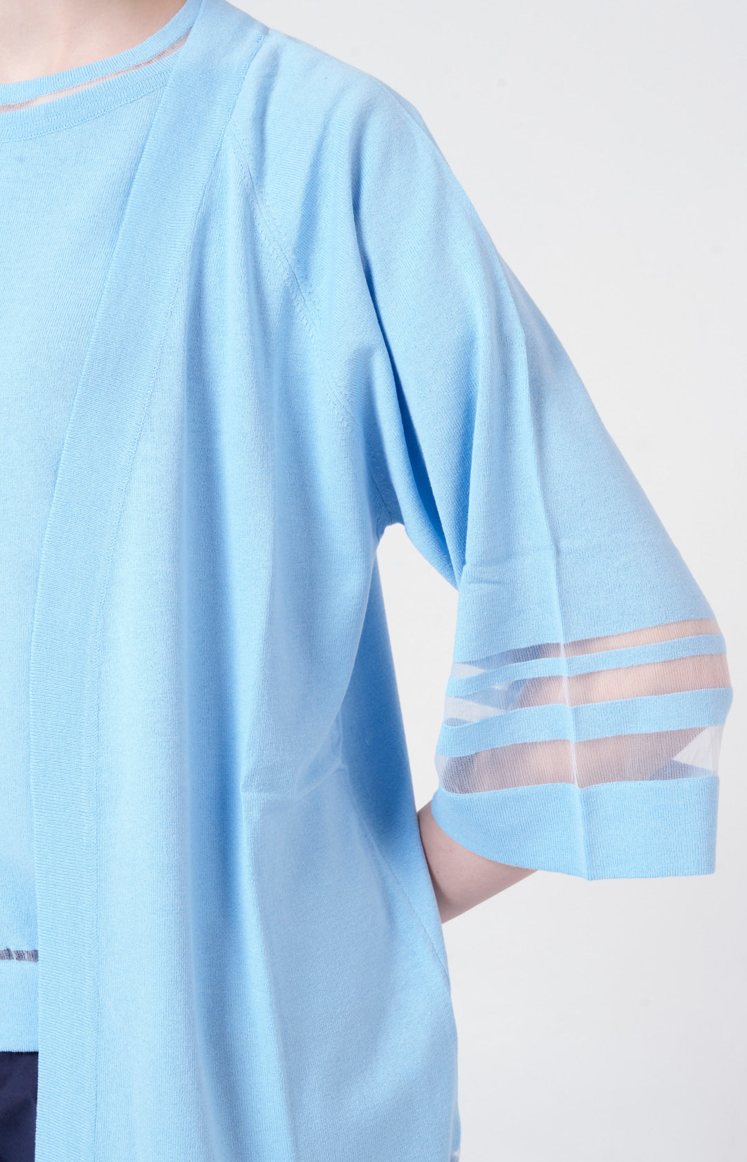 Twin-set in maglia con inserti in tulle